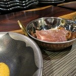 京松蘭はなれ - ミスジのすき焼きと卵黄ドレッシング