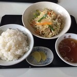 錦楽亭 - 野菜炒め定食