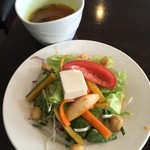 カーン・ケバブ・ビリヤニ - サラダとスープ