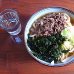 くれちうどん - 肉わかめうどん