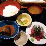 吟彩 - 吟彩 ＠八丁堀 セット 中落ち・さば味噌定食 ８９０円