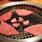 よろにく - 食感が違うので分けて焼かれる丁寧さ