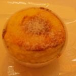 レッジョ・ネレミリア - マスカルポーネのスフレのアップ