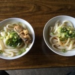 手打うどん たむら - 今回はツー丼（左：かけ　右：醤油）