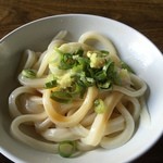 手打うどん たむら - 醤油はシンプルにショウガ＆ネギのみ。