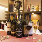 Russian Restaurant ROGOVSKI - ロシアの伝統あるスパークリングワイン「アブラウデュルソ」など多彩なラインナップ！
