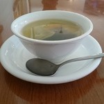 レストラン＆カフェ 十和田 - スープ中のワカメ堅いです