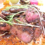 ラトラス - ランチコース 6000円 の牛舌のグリエ ジュドフォアグラ