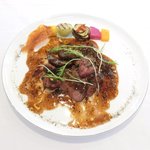 ラトラス - ランチコース 6000円 の牛舌のグリエ ジュドフォアグラ