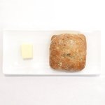 ラトラス - ランチコース 6000円 のパンとバター