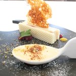 ラトラス - ランチコース 6000円 のフォアグラで表現する一皿 ガトーアイスクリーム バレットスタイル