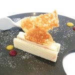 ラトラス - ランチコース 6000円 のフォアグラで表現する一皿 ガトーアイスクリーム バレットスタイル