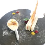 ラトラス - ランチコース 6000円 のフォアグラで表現する一皿 ガトーアイスクリーム バレットスタイル