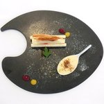 ラトラス - ランチコース 6000円 のフォアグラで表現する一皿 ガトーアイスクリーム バレットスタイル