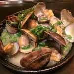 京ちゃばな 新宿店 - アサリのワイン蒸し
                                2015/10/24訪問