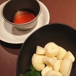 焼肉 日興園 - にんにくオイル焼き