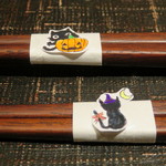 神保町 傳 - 箸の包み紙(ハロウィンねこ＆月見ねこ)
      