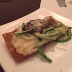 蕎麦とお野菜 おもてなし花桐 - そば生地のピザ＠250円