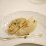 ペレグリーノ - メニューにない一品、ポルチーニ茸のフリット、ネピテッラを添えて
