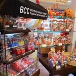 パティスリー かいと - ハロウィンモードの店内