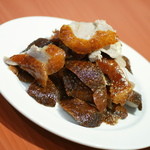 四川食府 - 自家製北京ダック（３，８８０円）のカット後２０１５年１０月