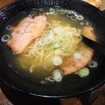 内モンゴル岩塩ラーメン（\690）