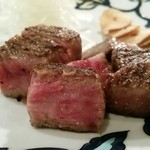 横浜うかい亭 - サーロインステーキアップ。