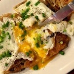 ベトナムB級グルメ　ココナッツミルク風味のベトナム米粉餅ポッチン850円　