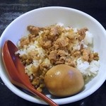 台湾家庭料理 めめ - 魯肉飯