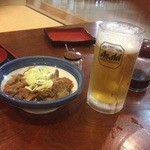 冠着荘 - モツ煮とアサヒ生ビール