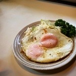 わらじ亭 - 目玉焼き