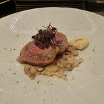 京松蘭はなれ - 沖縄県産ヘレ。
      キノコと栗のソースで。