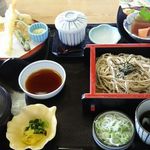 Sagami - サガミランチ1000円。刺身、唐揚げ、天婦羅の中から、2品選択。ご飯は御代わり無料。
