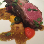 エクアトゥール - 仔羊の炭火焼　タップナードソースで