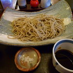 そば処 芭蕉庵 - 【（旧）食べ比べ　１３００円（２枚目粗碾き①）】箸に塩を付けて食べます