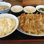 餃子苑 富丘の里 - 餃子定食　810円