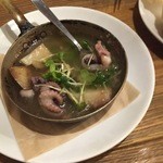 Azzurro520 西葛西店 - たことじゃがいものアヒージョ