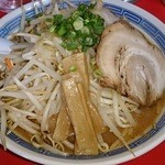 譲 - みそ中華（中）750円