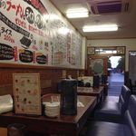 神山 - H.27.10.15.夜 テーブル席最奥から入り口方向