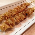 和鶏屋 - H.27.10.10.夜 皮(塩) @140円税別