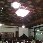 万平ホテル メインダイニングルーム - 天井高いで～