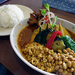 アプランティ - スープカレー（濃厚キーマ）にオクラと納豆トッピング