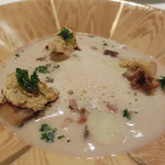 モナリザ - ２０１５年１０月　山栗のスープとフォアグラのフラン　軽いコーヒーのカプチーノ