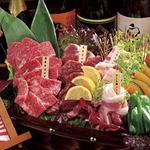 Hakodate Yakiniku Horumon Shijou Ai - 愛の肉舟盛り