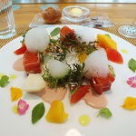 ビストロアム - 生ハムで包まれた富士トラウト　フランボワーズソース　季節のフルーツ
