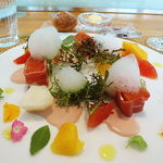 生ハムで包まれた富士トラウト　フランボワーズソース　季節のフルーツ