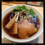 醤油ラーメン 750円