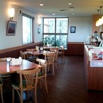 カフェ ウィンディ - お空に一番近いお店ナスから人通りもほとんどなく、とても静かで落ち着ける店内ナスよ( *´艸｀)