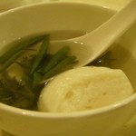 Hong Zhou Restaurant - じゅん菜と魚のすり身のスープ