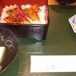 花源 - 鰻丼（2,040円）